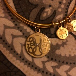 💛Alex&Ani Path of Life Charm Bracelet  Gold💛